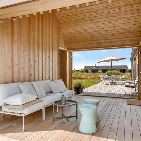 Semesterbostad Onni - 250m From The Sea By Interhome