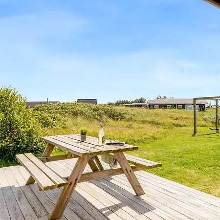 Semesterbostad Onni - 250m From The Sea By Interhome